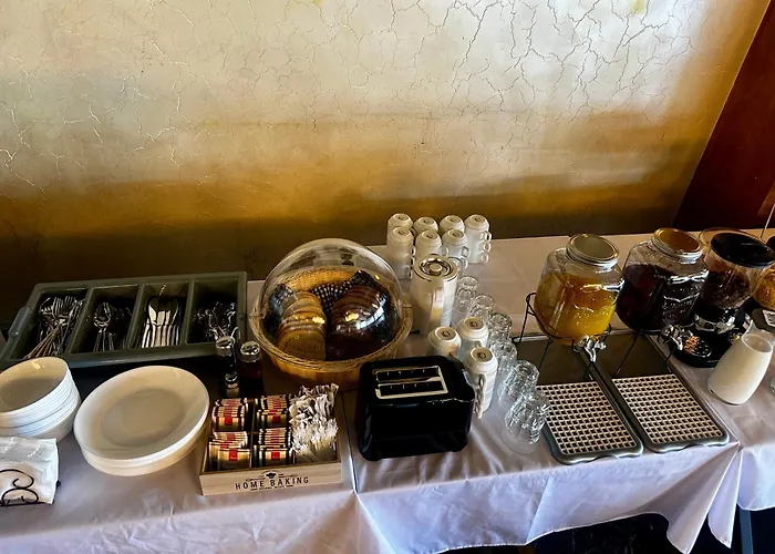 Mr.I Boutique Hotel & Bar
