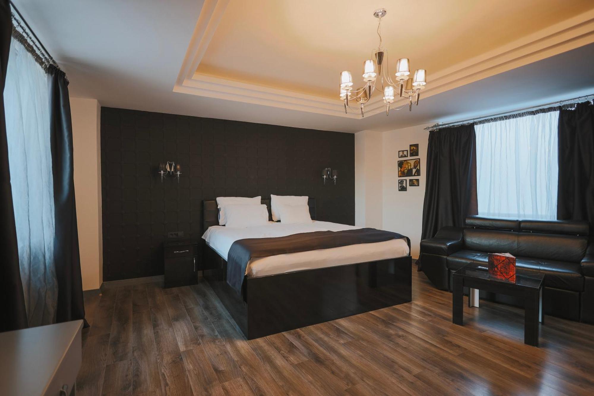 Mr.i Boutique & Bar Hotel