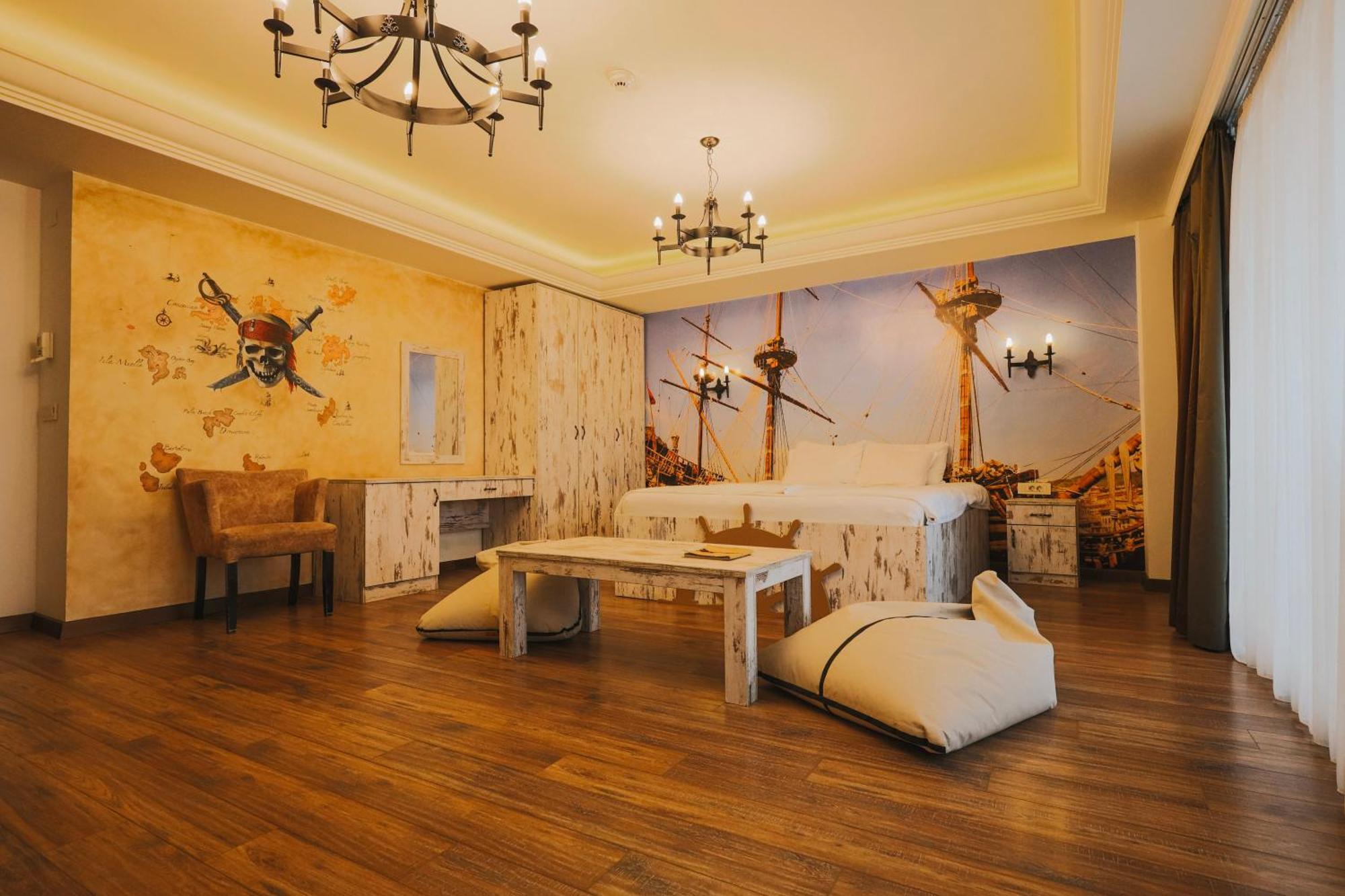 Mr.i Boutique & Bar 4*